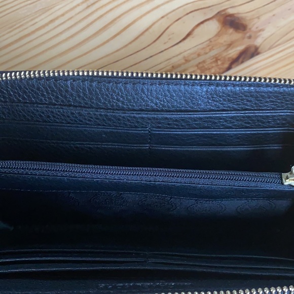 MICHAEL KORS Wallet - Picture 6 of 7